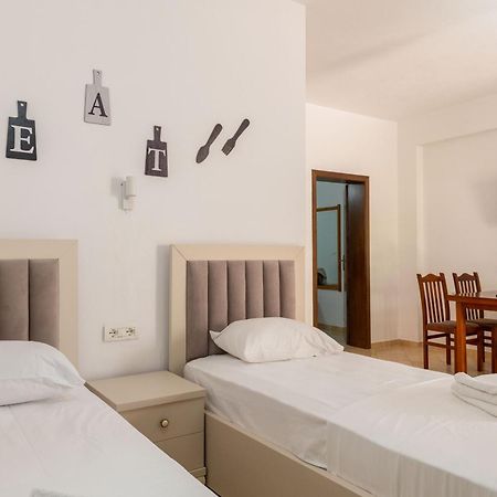 Cozy Apartments Downtown Ksamil Ngoại thất bức ảnh