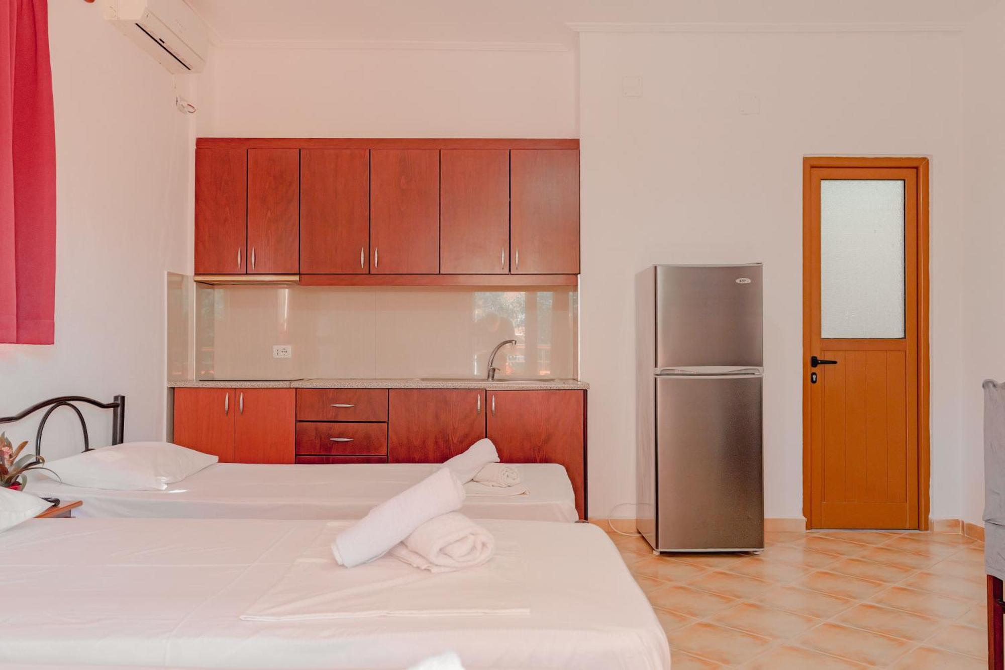 Cozy Apartments Downtown Ksamil Ngoại thất bức ảnh