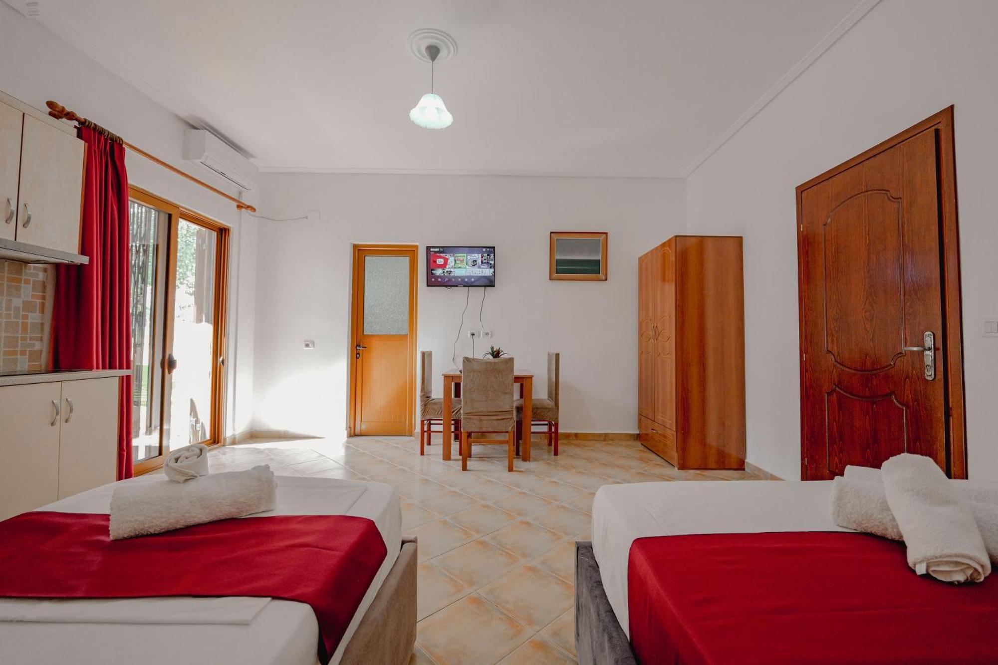 Cozy Apartments Downtown Ksamil Ngoại thất bức ảnh