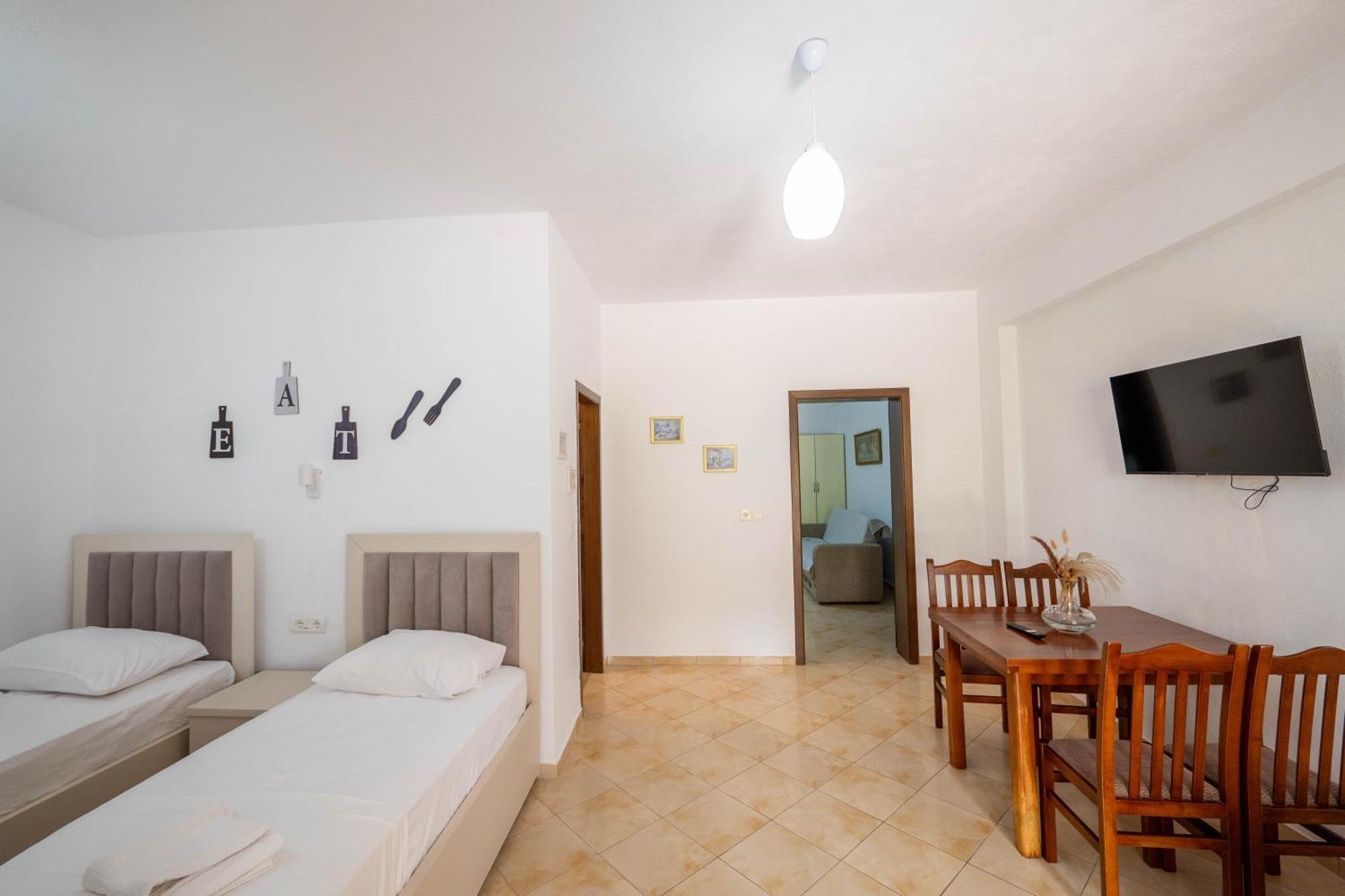 Cozy Apartments Downtown Ksamil Ngoại thất bức ảnh