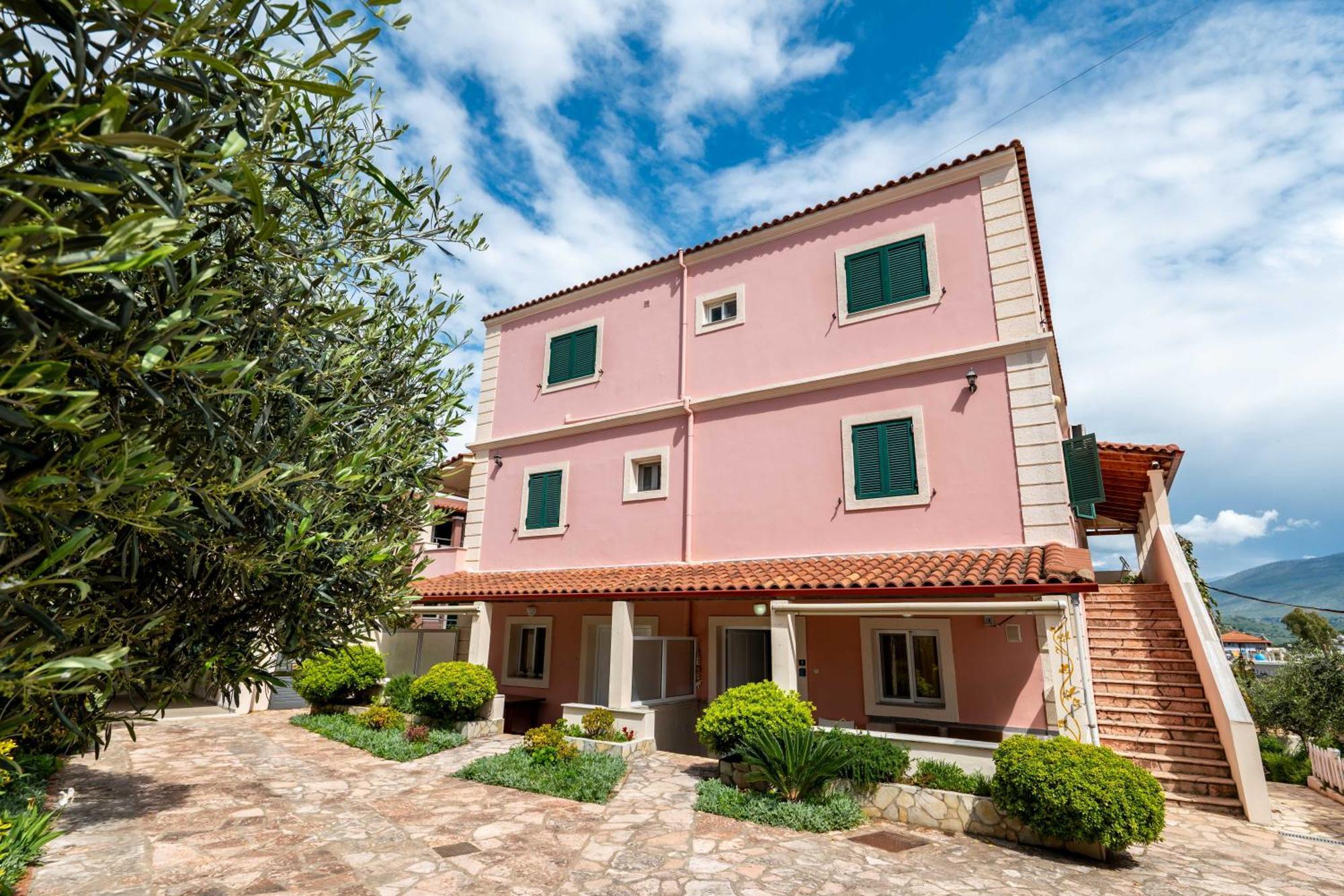Cozy Apartments Downtown Ksamil Ngoại thất bức ảnh