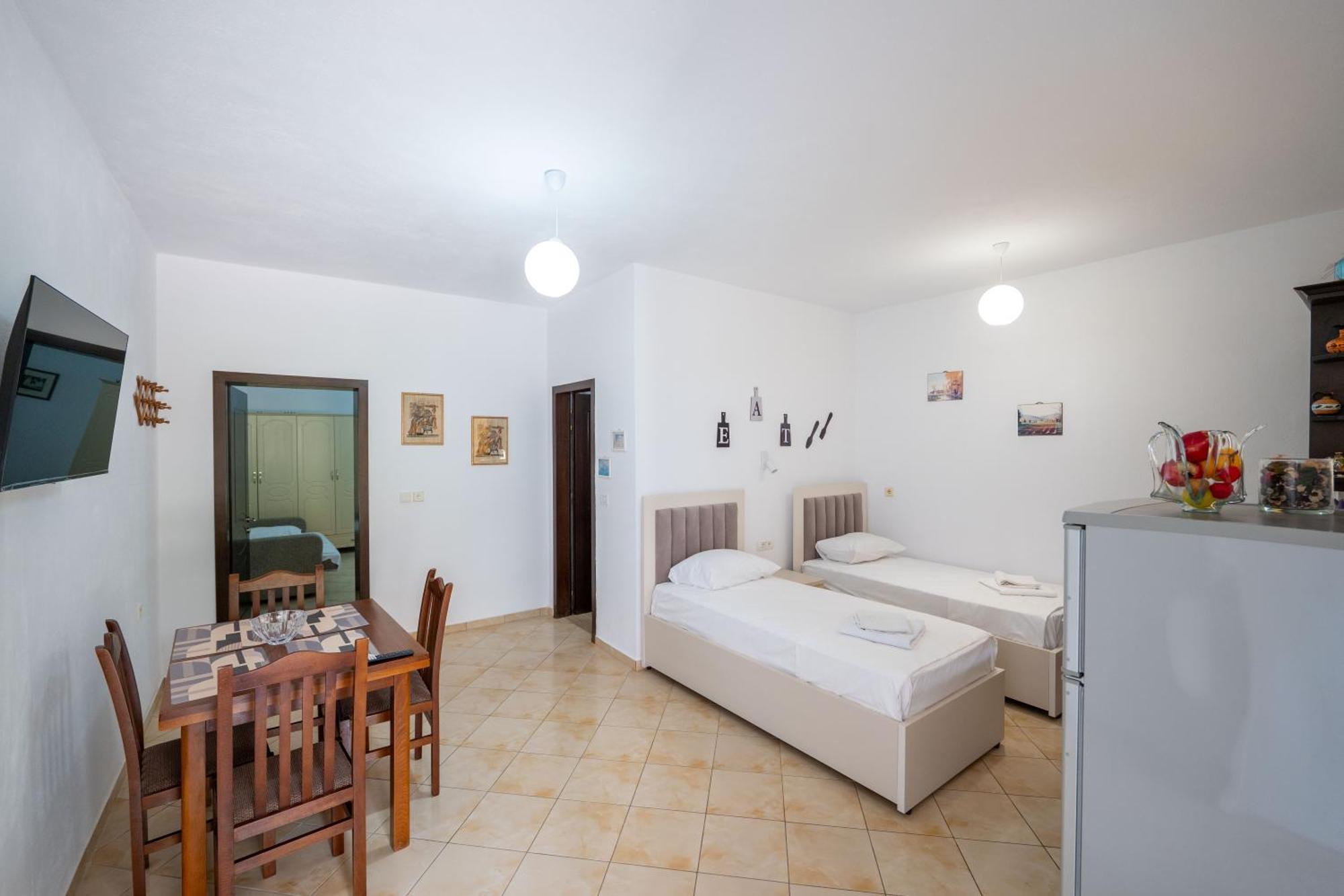 Cozy Apartments Downtown Ksamil Ngoại thất bức ảnh