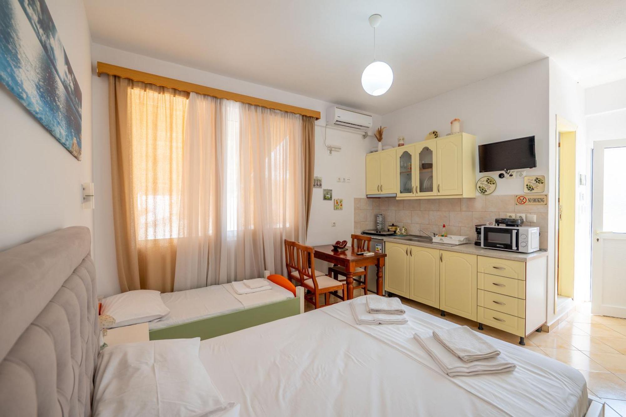 Cozy Apartments Downtown Ksamil Ngoại thất bức ảnh