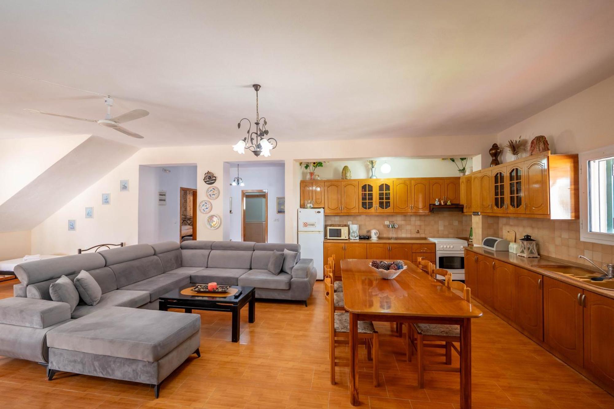 Cozy Apartments Downtown Ksamil Ngoại thất bức ảnh